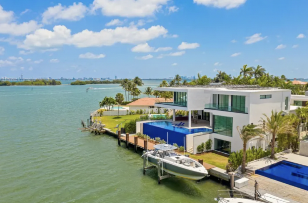 Il grafico Plixi mostra @chadcarroll con 478k follower, 122k guadagnati in 18 mesi e una crescita del 61% dei clienti in 12 mesi.